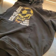 Tröja sweater and Socks and pants and other, rapporterat av MEININGER Hotel Leipzig Hauptbahnhof med iLost