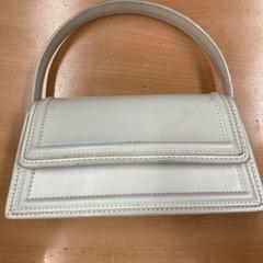 Handtas, a été signalé par Pathé Eindhoven utilisant iLost