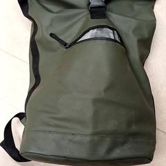 Ryggsäck Olijfgroen, rapporterat av Qbuzz GD Groningen Peizerweg med iLost