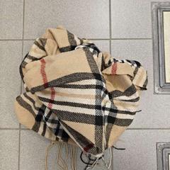 İLost kullanarak Centraal magazijn tarafından bildirildiği gibi Şal beige gestreept