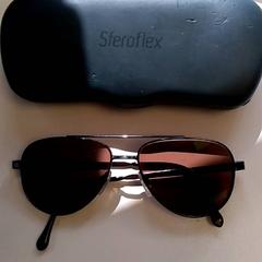 Solglasögon Bruin van Hans, rapporterat av Bobbejaanland med iLost