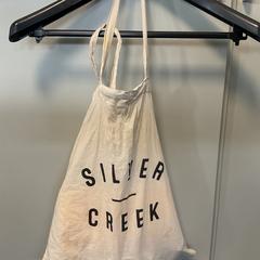 Bolsa de lino Creme, ha sido reportado por Breng Arnhem con iLost