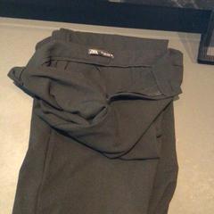 Trousers, iLost를 사용하여 Van der Valk Hotel Amsterdam Zuidas에 보고됨