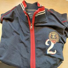 Svetr, jak nahlášeno Centraal magazijn pomocí iLost