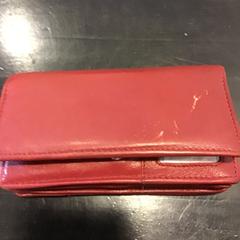 Carteiras, como reportado por U-OV Utrecht utilizando o iLost