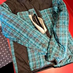 Jacket & Electric toothbrush tand, as reported by Fjord Line – MS Stavangerfjord / Bergensfjord using iLost