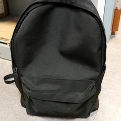 バックパック Zwart がiLostで Centraal magazijn によって報告されました