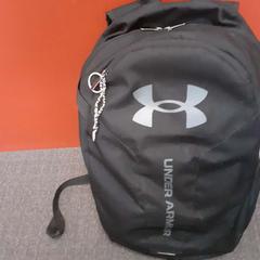 バッグ & バックパック met map en .... がiLostで Regio Limburg - Leuven によって報告されました