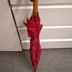 Parasol, zgłoszono przez IKEA Montpellier przy użyciu iLost