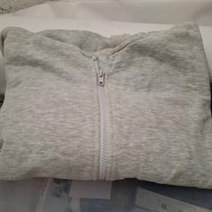 Dessuadora amb caputxa boa, segons ha informat IKEA Paris - Plaisir mitjançant iLost