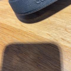 Zapatos adidas, ha sido reportado por Designer Outlet Roermond con iLost