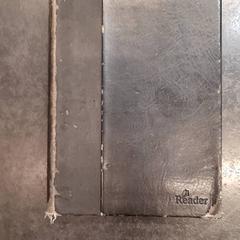 E-czytelnik, zgłoszono przez Rotterdam The Hague Airport przy użyciu iLost