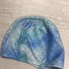 Casquette, a été signalé par Hotel van der Valk Maastricht utilisant iLost