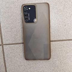 الهواتف المحمولة وملحقاتها Zwart Motorola، كما تم الإبلاغ عنه بواسطة Regio Oost-Vlaanderen عبر iLost