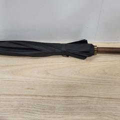 Regenschirm, gemeldet von IKEA Liège über iLost