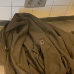 Płaszcz Black coat, zgłoszono przez MEININGER Hotel Brussels City Center przy użyciu iLost