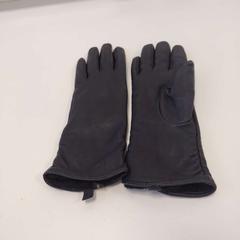 Hansker, som rapportert av IKEA Åsane ved bruk av iLost