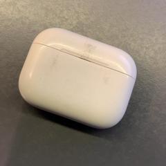 AirPods Pro, as reported by Eindhoven Airport using iLost