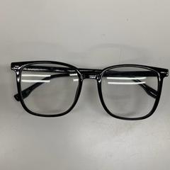 メガネ がiLostで IKEA新三郷 によって報告されました