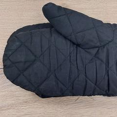 Kläder - Wanten, rapporterat av Regio Antwerpen - Brussel med iLost