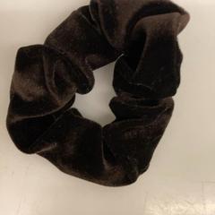 シュシュ がiLostで IKEA神戸 によって報告されました