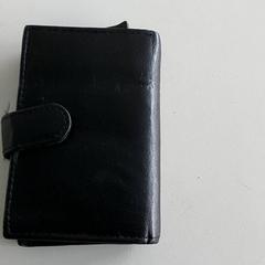 Txartelaren titularra - Masy, gisa salatu by Regio Limburg - Leuven iLost erabiliz