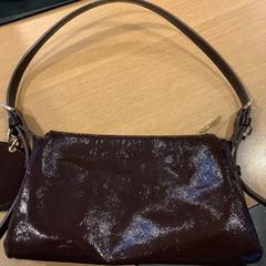 حقائب حمل وحقائب اليد، كما تم الإبلاغ عنه بواسطة Gemeente Amsterdam عبر iLost