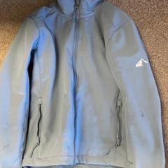 ジャケット がiLostで Burgers' Zoo によって報告されました