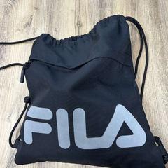 Taška na tělocvik Fila, jak nahlášeno Wilmering Brinkum pomocí iLost