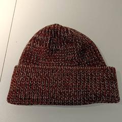 Beanie Rood met creme melange, as reported by IKEA Groningen using iLost