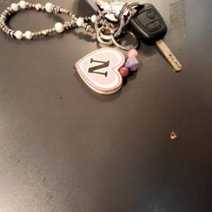 Schlüssel Clé +badge, gemeldet von IKEA Paris Nord Roissy über iLost