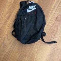 Plecak, zgłoszono przez GVB przy użyciu iLost