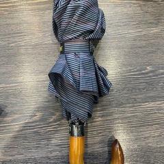 Aterkia paraplu, gisa salatu by WestCord Hotel Eindhoven iLost erabiliz