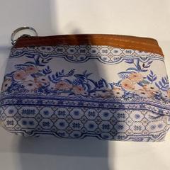 Pasjeshouder Op naam van voss, zgłoszono przez Gemeente Amsterdam przy użyciu iLost