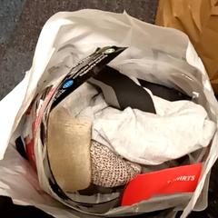 Bag with stuf, ako bolo nahlásené Mövenpick Hotel Amsterdam City Centre pomocou iLost