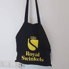 حقائب حمل وحقائب اليد، كما تم الإبلاغ عنه بواسطة Hermes Eindhoven عبر iLost