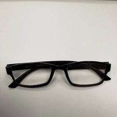 Lentes noir, segundo informou ilévia usando iLost