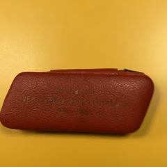 Handbag, amint azt MEININGER Hotel Dresden Zentrum az iLost segítségével jelentette.