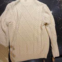 كنزة صوفية beige trui، كما تم الإبلاغ عنه بواسطة Van der Valk Hotel Veenendaal عبر iLost