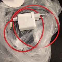 Adaptador, ha sido reportado por Inntel Hotels Utrecht Centre con iLost