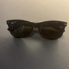 Okulary słoneczne, zgłoszono przez Van der Valk Hotel Houten przy użyciu iLost