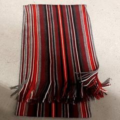 الملابس - Sjaal، كما تم الإبلاغ عنه بواسطة Centraal magazijn عبر iLost