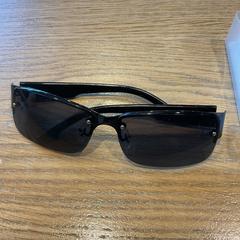 Gafas de sol, segundo informou Designer Outlet Roosendaal usando iLost