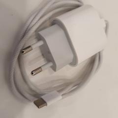 Cargador de smartphone Wit geen, ha sido reportado por HvA Amstelcampus con iLost