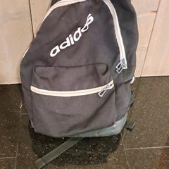 Adidas rugtas, som rapportert av Pouw Vervoer ved bruk av iLost