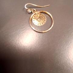 Boucle d'oreille, a été signalé par IKEA Nice Saint Isidore utilisant iLost