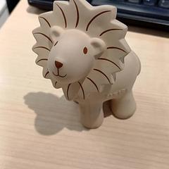 Jogo para crianças, como reportado por IKEA Toulouse utilizando o iLost