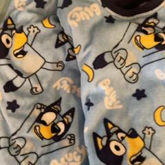 Pijamas, como reportado por Familie Resort Molenwaard utilizando o iLost