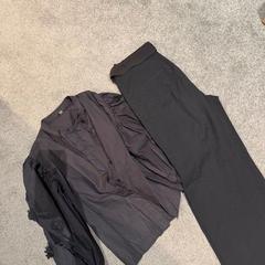 Blúz & Nadrág Zwart, C&A, amint azt Van der Valk Hotel Deventer az iLost segítségével jelentette.