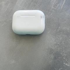 Estuche de airpods, ha sido reportado por RRReis Arriva Achterhoek-Rivierenland con iLost